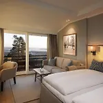 Scandic Holmenkollen Park Hotell 4*